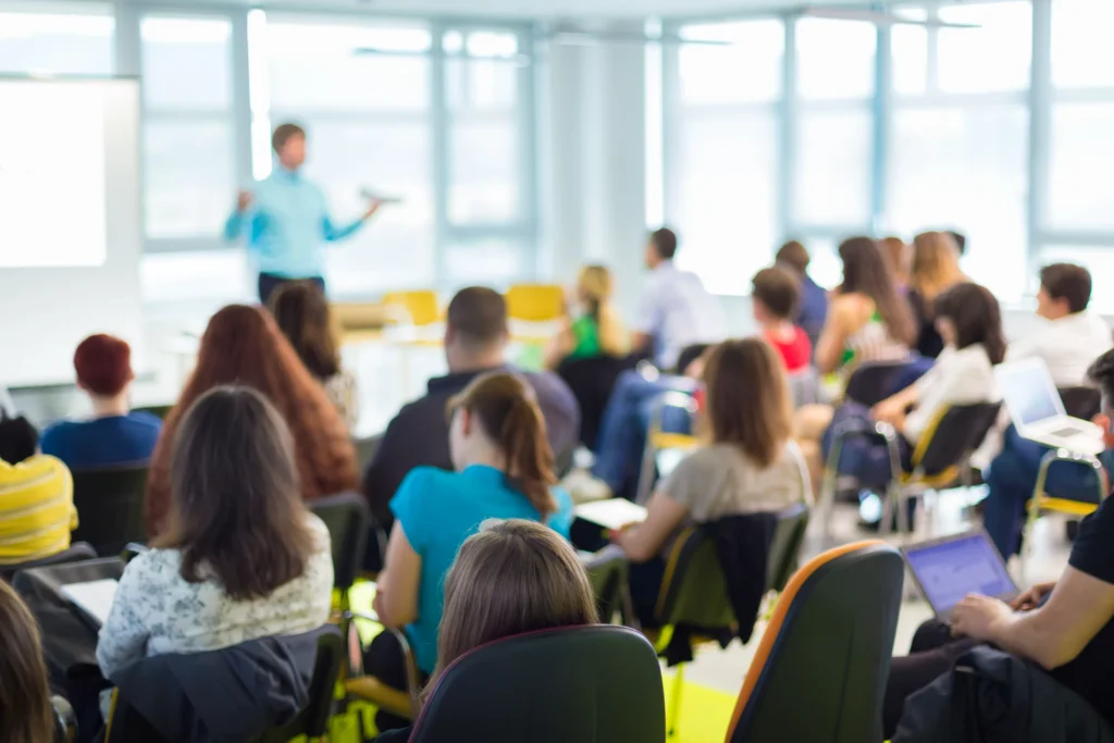 Garantizando Ambientes Educativos Saludables: Más Allá de la Crisis Ambiental