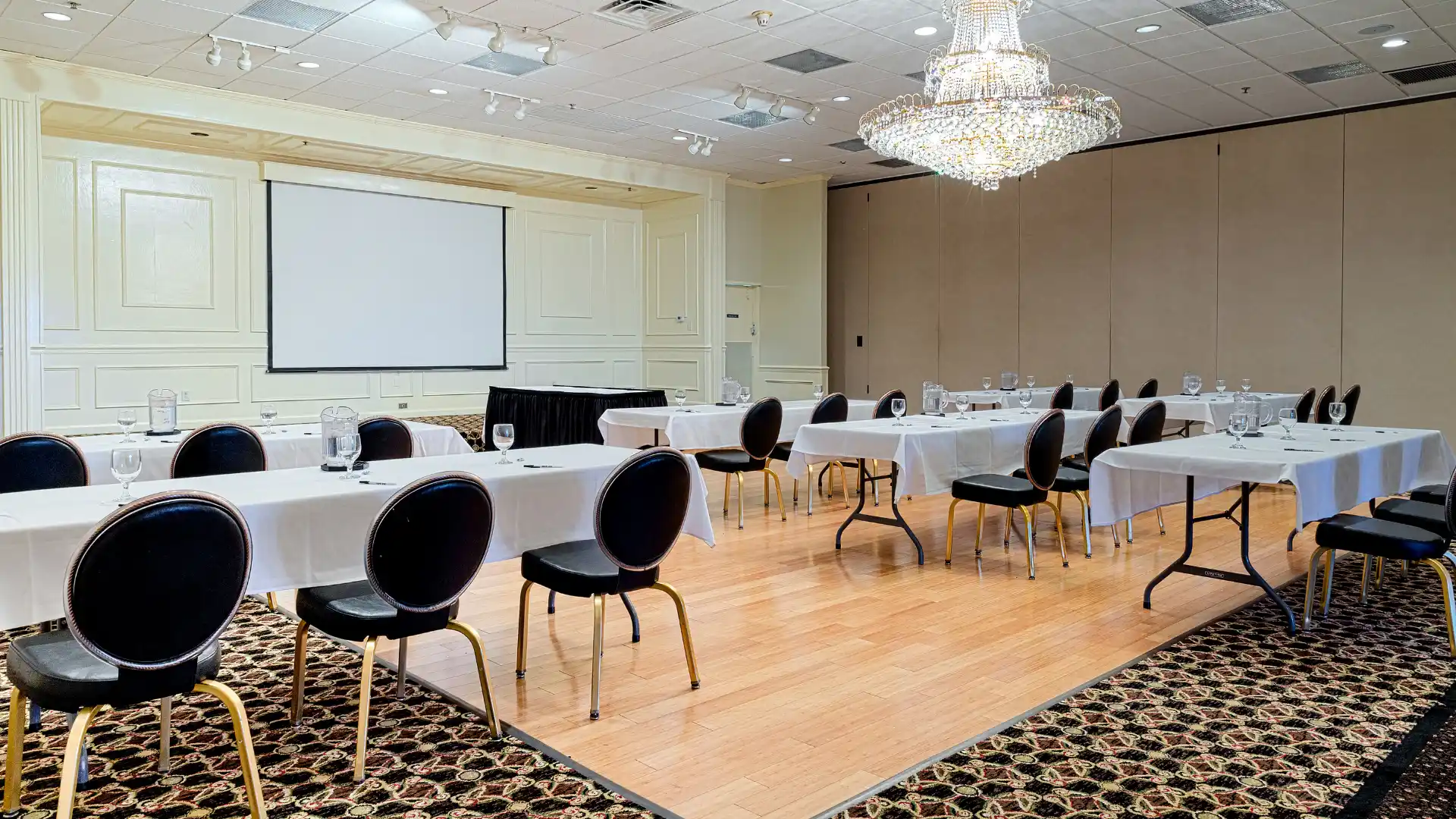 Purificación de aire en un salón de eventos