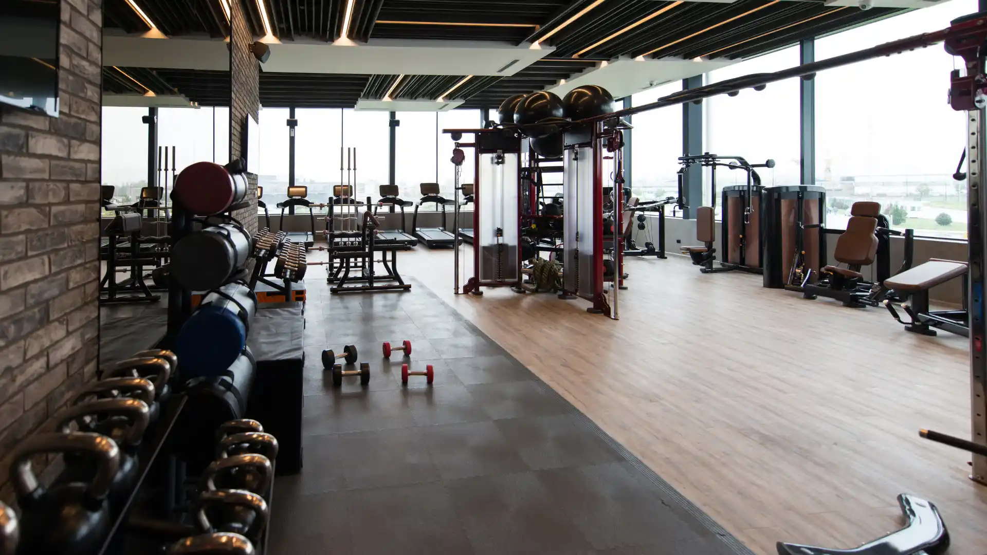 Sala de gimnasio sanitizado